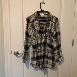 Cool maternity flannel shirt